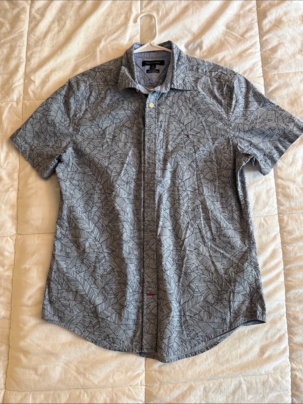 Tommy Hilfiger Short-Sleeve Gray Leaf-Print Button-Down Shirt